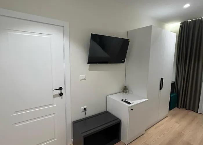 Clinton Värdshus Tirana